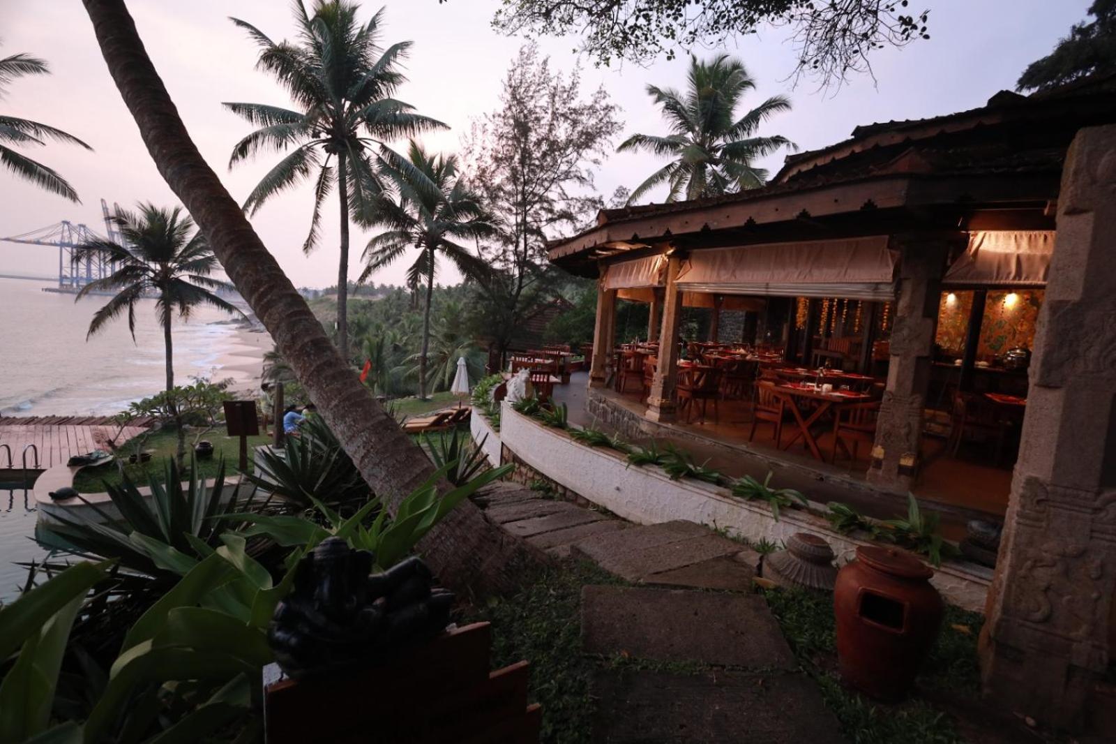 Niraamaya Wellness Retreats, Surya Samudra, Kovalam Dış mekan fotoğraf